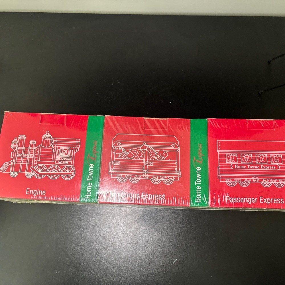 Vintage JC Penney 1998 Home Towne Express Christmas TRAIN SET w/ Engine (NEW)